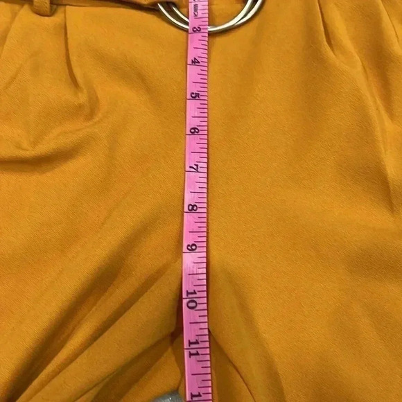 ❤️2/$30❤️[M]One5one Mustard Circle Buckle Belted Capri/Ankle Relaxed Pants - Picture 7 of 8